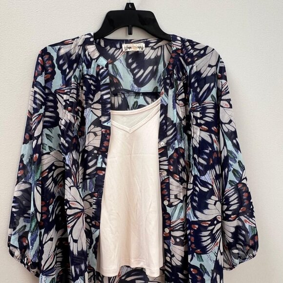 Butterfly Blouse with White Tank – Lightweight Layered Top - Picture 2 of 7